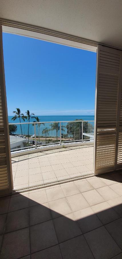 Pier Resort Urangan Kültér fotó