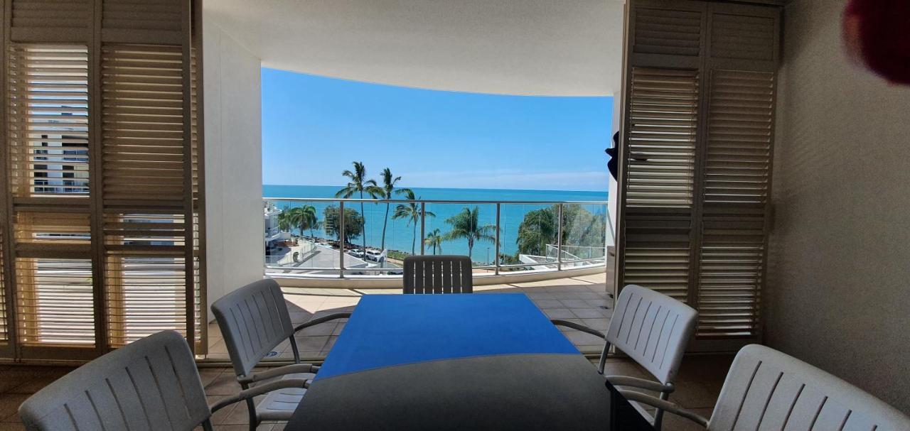 Pier Resort Urangan Kültér fotó