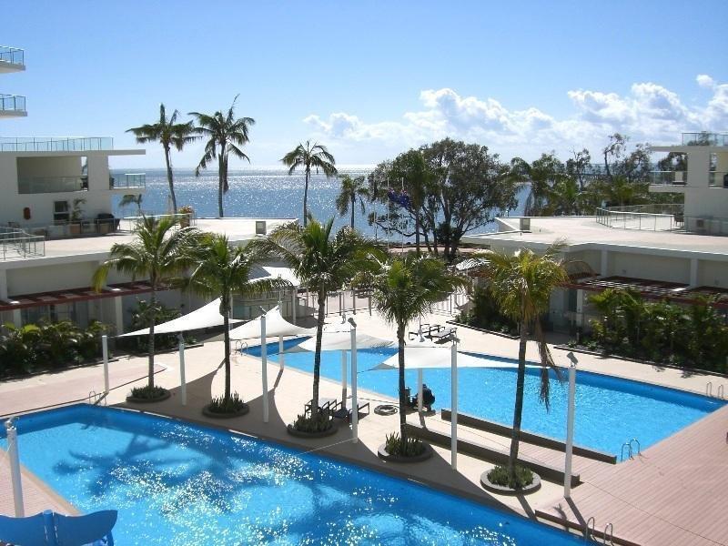 Pier Resort Urangan Kültér fotó