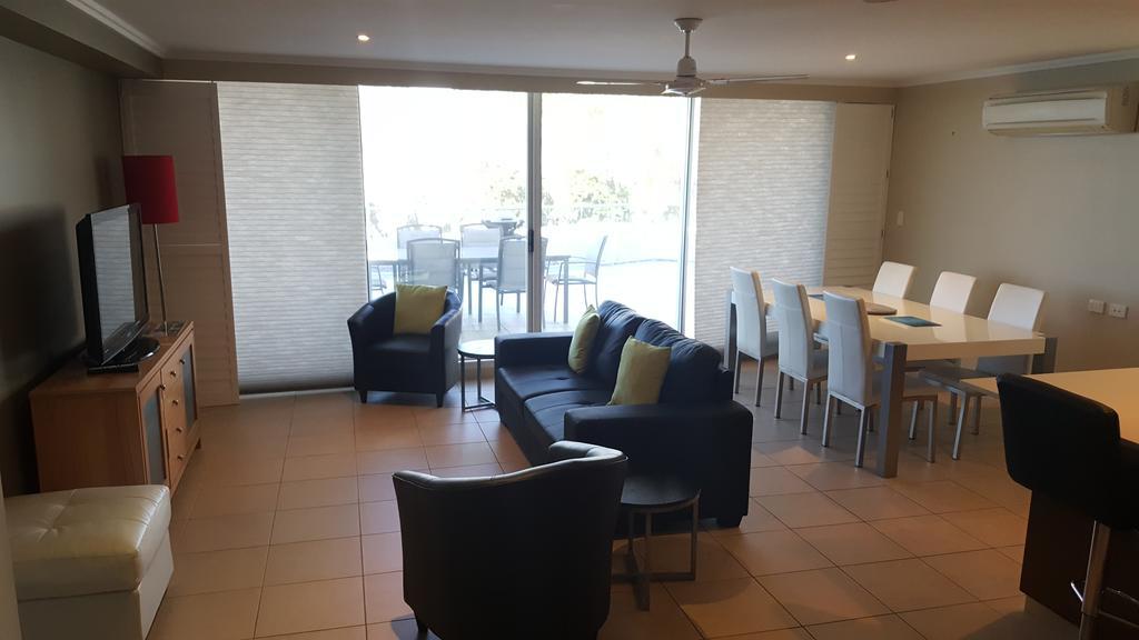 Pier Resort Urangan Kültér fotó