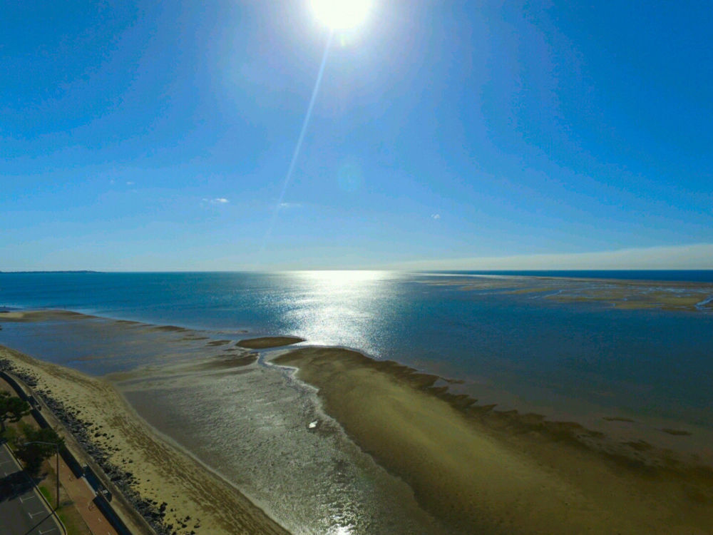 Pier Resort Urangan Kültér fotó