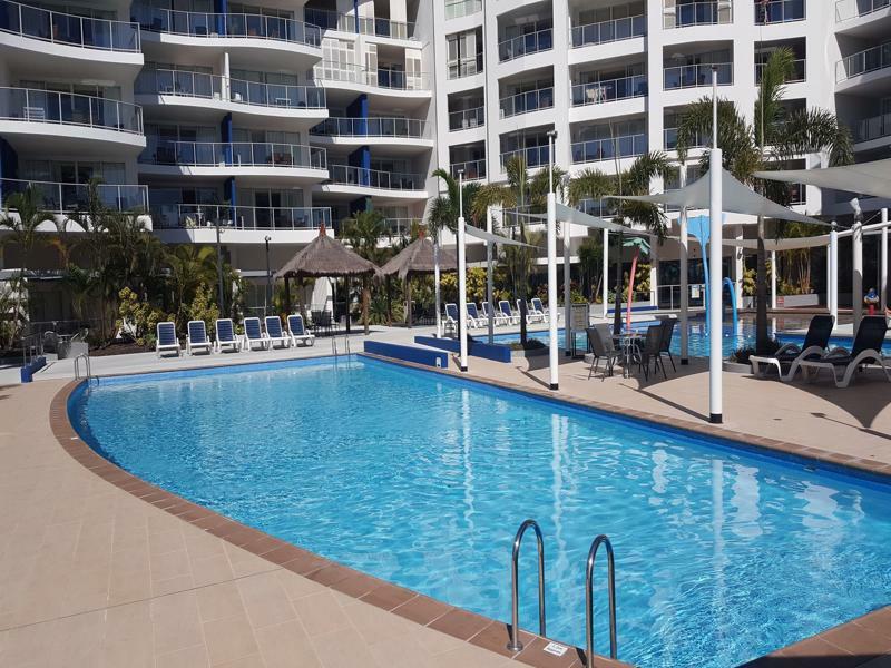 Pier Resort Urangan Kültér fotó