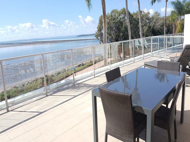Pier Resort Urangan Kültér fotó